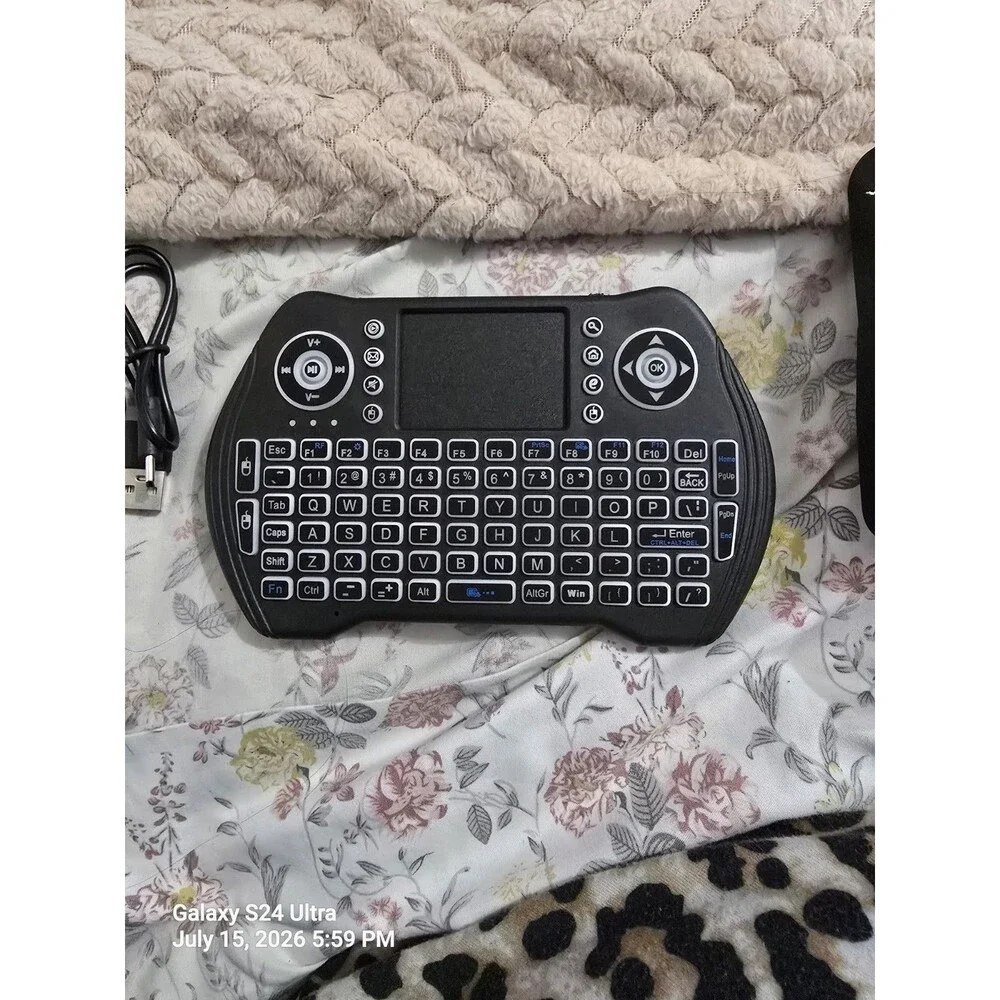MT10 Mini Wireless Keyboard w/ Touchpad & USB Receiver, Black